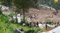 80 Orang Masih Hilang dalam Longsor Cisarua, Evakuasi Dilanjutkan dengan Hati-hati